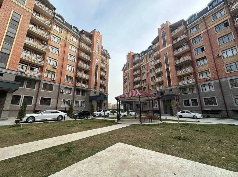 Kvartira 4 xonalar 82 m² in Shaykhontohur Tumani