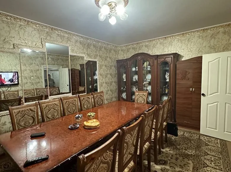 Kvartira 4 xonalar 100 m² Toshkentda