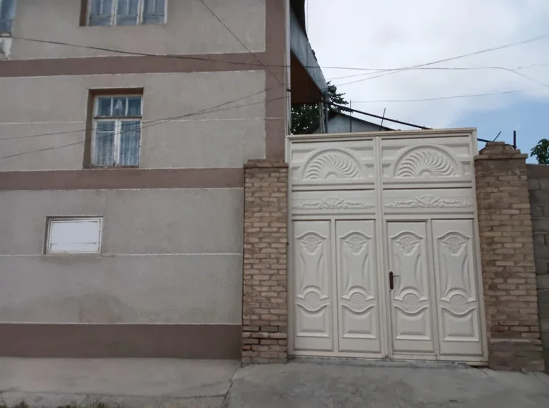 Uy 8 xonalar 238 m² Samarqandda