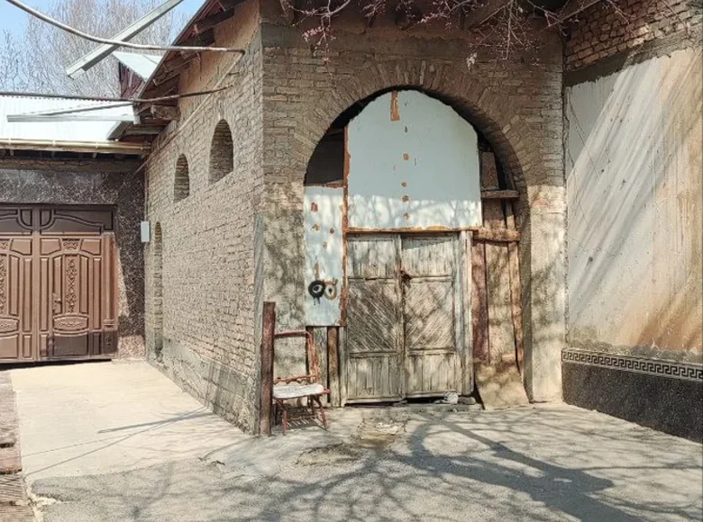 Uy 6 xonalar 240 m² Samarqandda