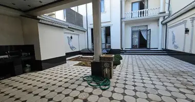 Дом 5 комнат в Ташкент, Узбекистан