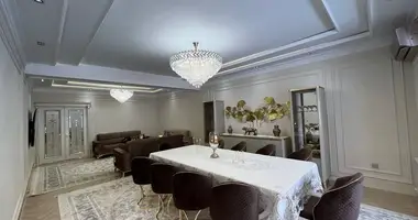 Квартира 3 комнаты в Ташкент, Узбекистан