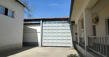 Аренда производственной базы 4000 м² на участке 80 соток   в Ташкент, Узбекистан