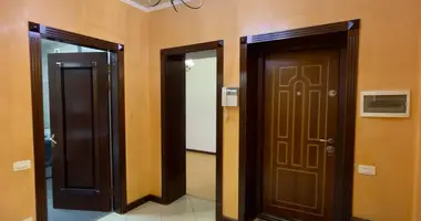 Квартира 4 комнаты в Ташкент, Узбекистан
