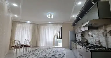 Квартира 4 комнаты в Ташкент, Узбекистан