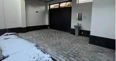 Дом 4 комнаты в Ташкент, Узбекистан