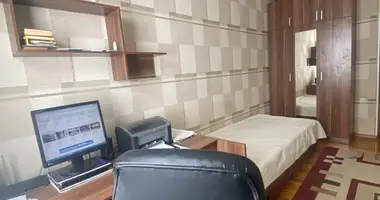 Квартира 4 комнаты в Ташкент, Узбекистан