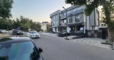 Коммерческое помещение 1 100 м² в Ташкент, Узбекистан