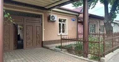 Дом 5 комнат в Ташкент, Узбекистан
