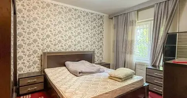 Квартира 3 комнаты в Ташкент, Узбекистан