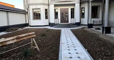 Дом 7 комнат в Ташкент, Узбекистан