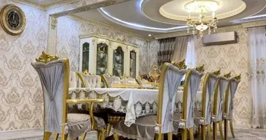 Квартира 5 комнат в Ташкент, Узбекистан