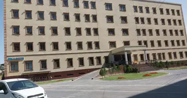 Продаётся здание медицинского центра в Яккасарайском районе в Ташкент, Узбекистан