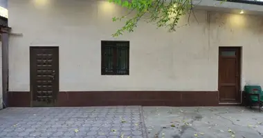 Продается коммерческое помещение в центре города на Ц1. в Ташкент, Узбекистан