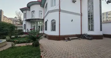 Дом 9 комнат в Ташкент, Узбекистан