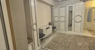 Квартира 4 комнаты в Ташкент, Узбекистан
