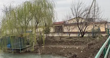 Дом 6 комнат в Чирчик, Узбекистан