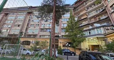 Квартира 6 комнат в Ташкент, Узбекистан