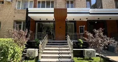 Коммерческое помещение 100 м² в Ташкент, Узбекистан