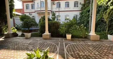 Дом 6 комнат в Ташкент, Узбекистан