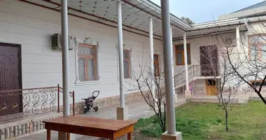 Дом 7 комнат в Ташкент, Узбекистан