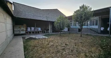 Yer uchastkasi _just_in Toshkent, Oʻzbekiston