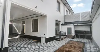 Коттедж 5 комнат в Ташкент, Узбекистан