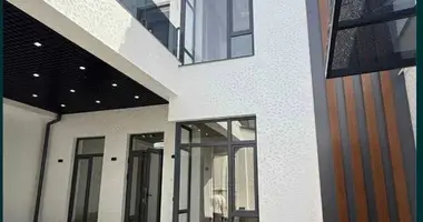 Дом 6 комнат в Ташкент, Узбекистан