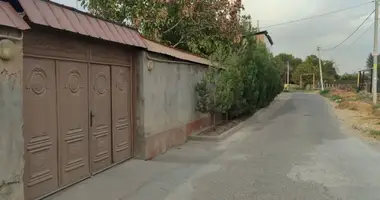 Yer uchastkasi _just_in Toshkent, Oʻzbekiston