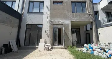 Дом 5 комнат в Ташкент, Узбекистан