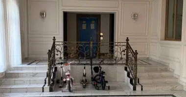 Квартира 4 комнаты в Ташкент, Узбекистан