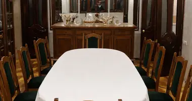 Квартира 4 комнаты в Ташкент, Узбекистан