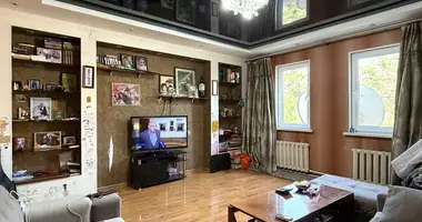 Квартира 4 комнаты в Ташкент, Узбекистан