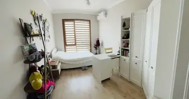 Квартира 3 комнаты в Ташкент, Узбекистан