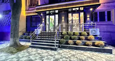 Продажа помещение от КНТ Юнусабадский р-н HYATT в Ташкент, Узбекистан