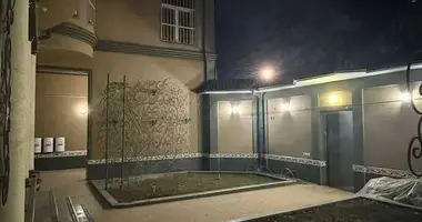 Дом 6 комнат в Ташкент, Узбекистан