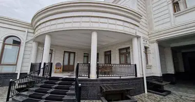 Дом 14 комнат в Ташкент, Узбекистан