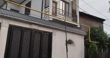 Дом 5 комнат в Ташкент, Узбекистан