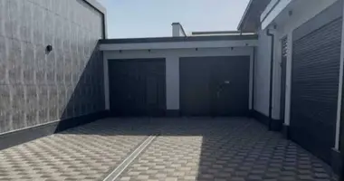 Дом 5 комнат в Ташкент, Узбекистан