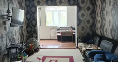 Квартира 3 комнаты в Чирчик, Узбекистан