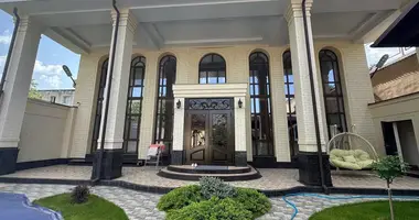 Дом 6 комнат в Ташкент, Узбекистан