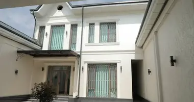 Kottej 6 xonalar _just_in Toshkent, Oʻzbekiston