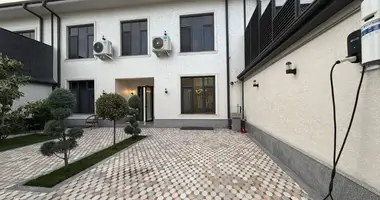 Дом 8 комнат в Ташкент, Узбекистан