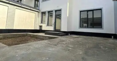 Дом 5 комнат в Ташкент, Узбекистан