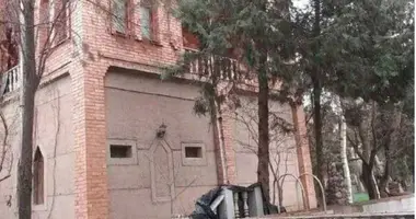 Дом 15 комнат в Ташкент, Узбекистан