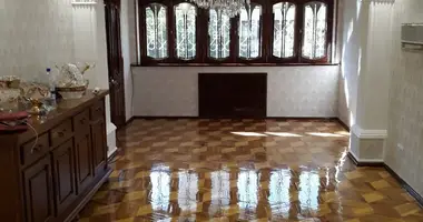 Квартира 4 комнаты в Ташкент, Узбекистан