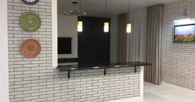 Квартира 3 комнаты в Ташкент, Узбекистан