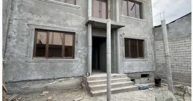 Дом 4 комнаты в Ташкент, Узбекистан