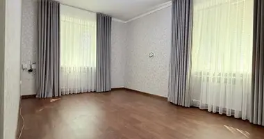 Квартира 2 комнаты в Ташкент, Узбекистан