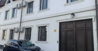 Дом 6 комнат в Ташкент, Узбекистан